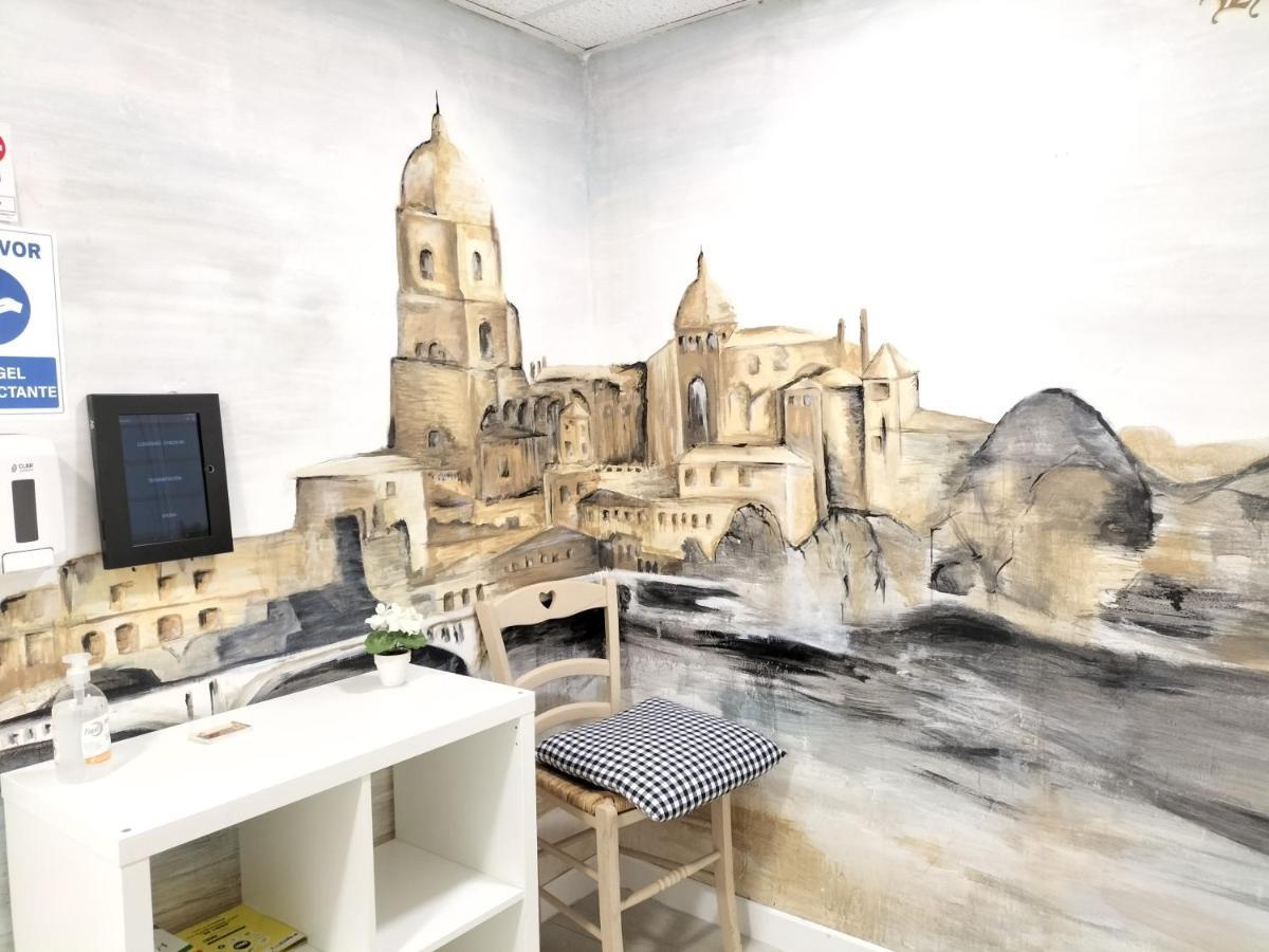 Hostal Albero By Gaiarooms Salamanca Dış mekan fotoğraf